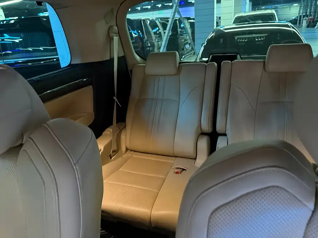 Toyota Vellfire 2021 из CN, фото 6