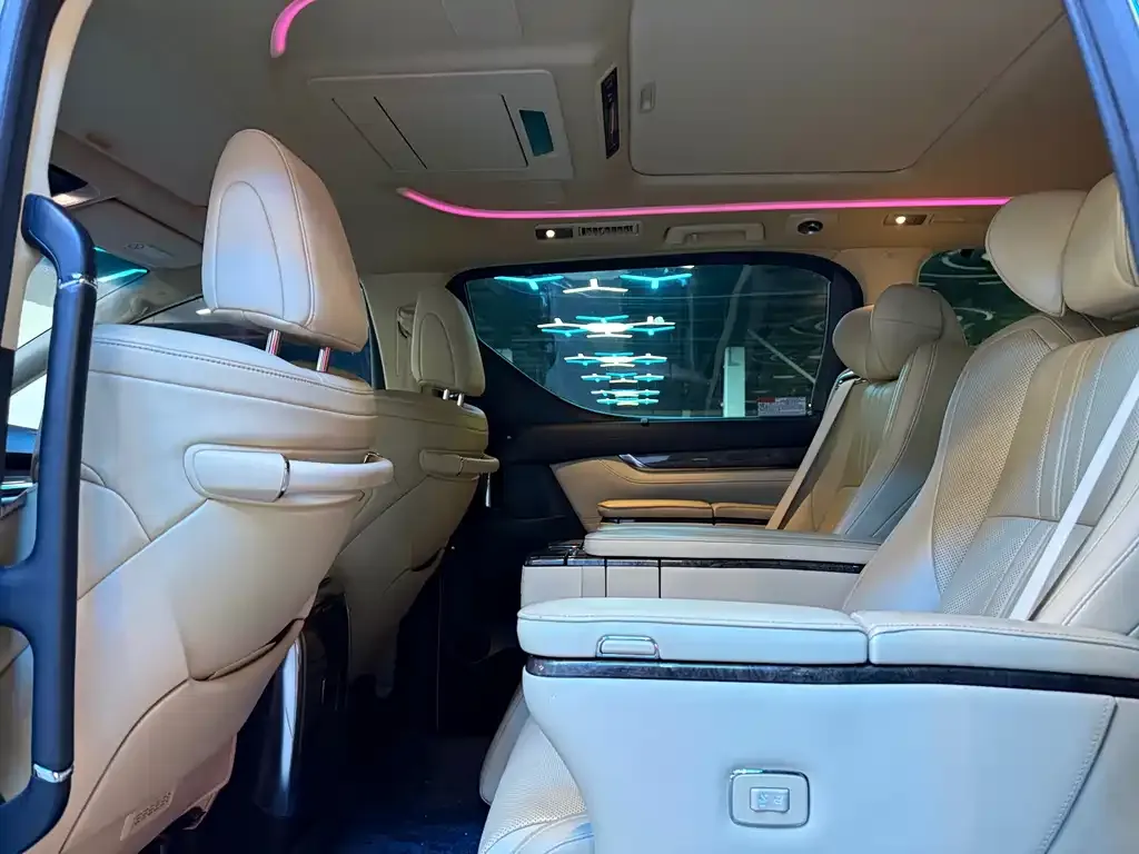 Toyota Vellfire 2021 из CN, фото 7