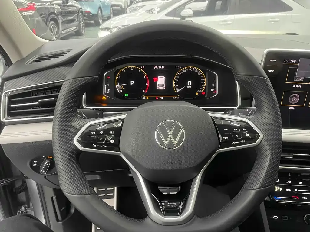 Volkswagen Tiguan L 2022 из CN, фото 8