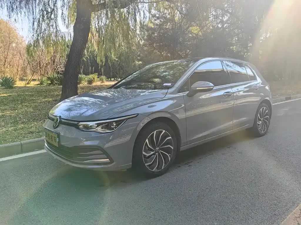 Volkswagen Golf 2023 из CN, фото 3