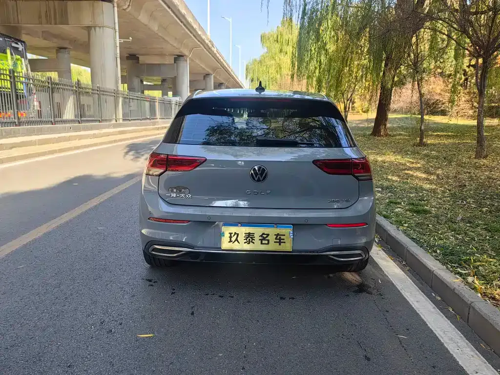 Volkswagen Golf 2023 из CN, фото 9