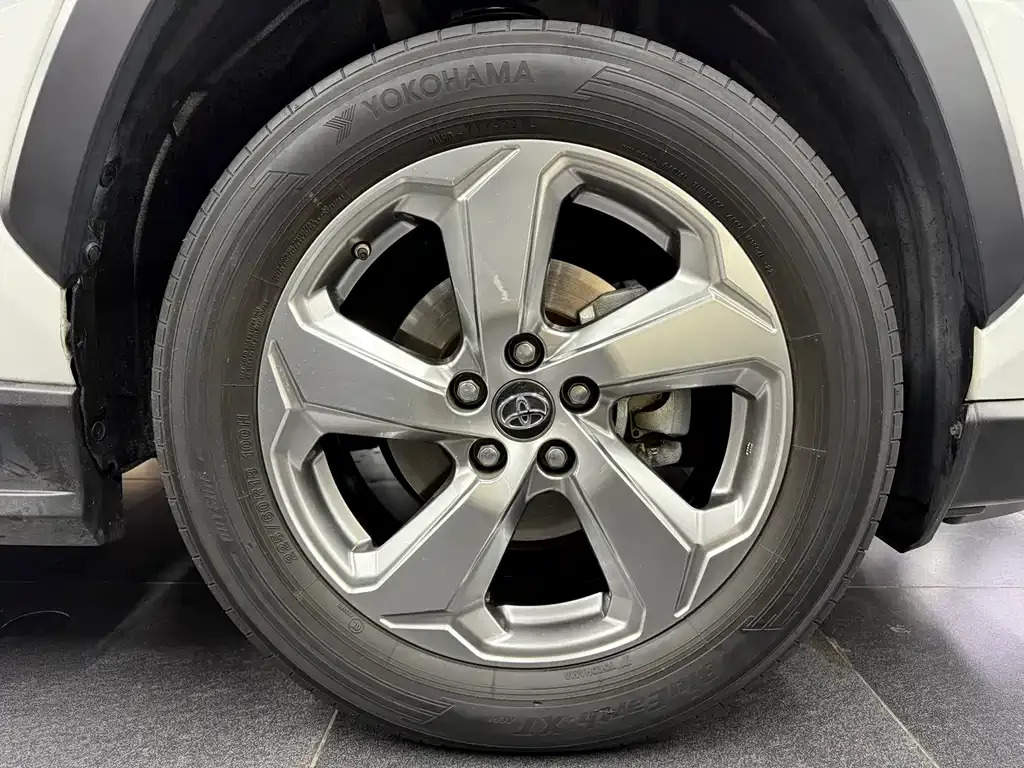 Toyota RAV4 2022 из CN, фото 10