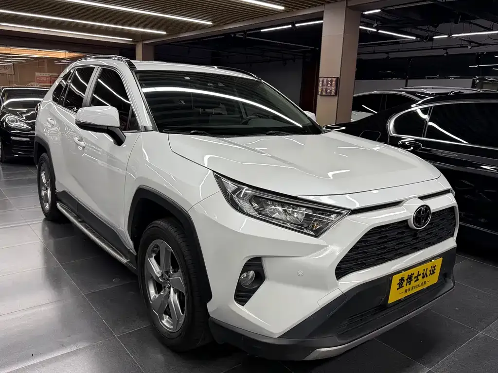 Toyota RAV4 2022 из CN, фото 3