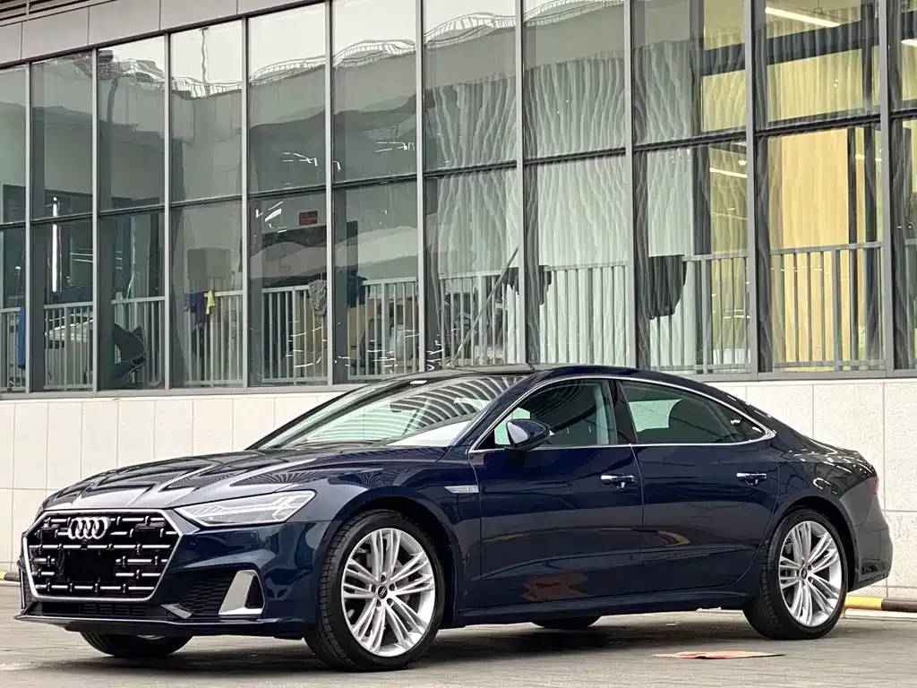 Audi A7L 2024 из CN, фото 1