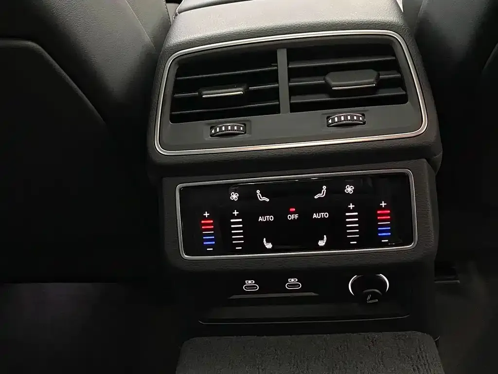 Audi A7L 2024 из CN, фото 10