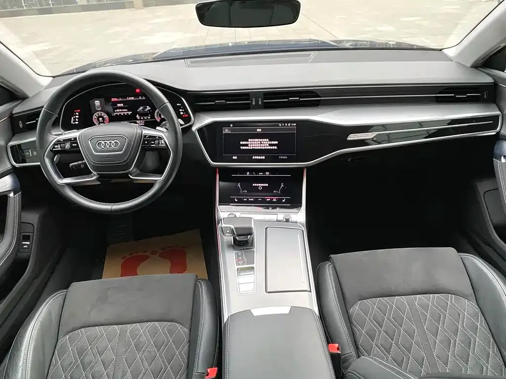 Audi A7L 2024 из CN, фото 4