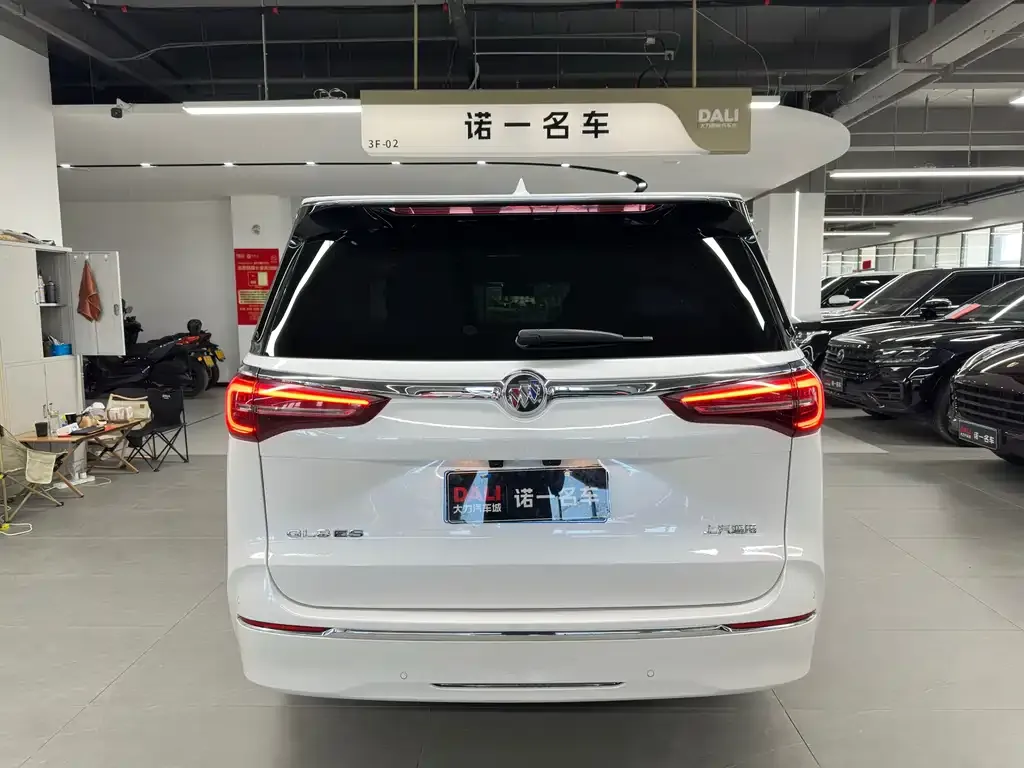 Buick GL8 2023 из CN, фото 5