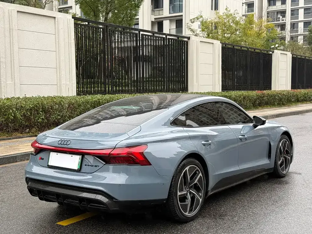 Audi RS e-tron GT 2024 из CN, фото 4