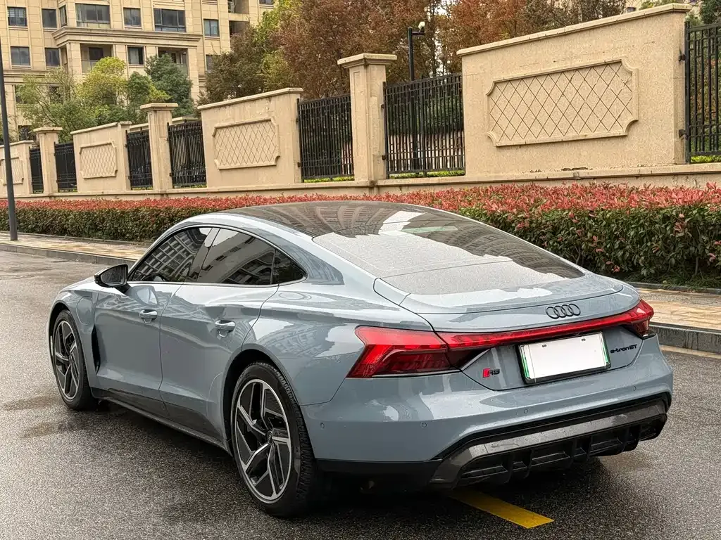 Audi RS e-tron GT 2024 из CN, фото 6
