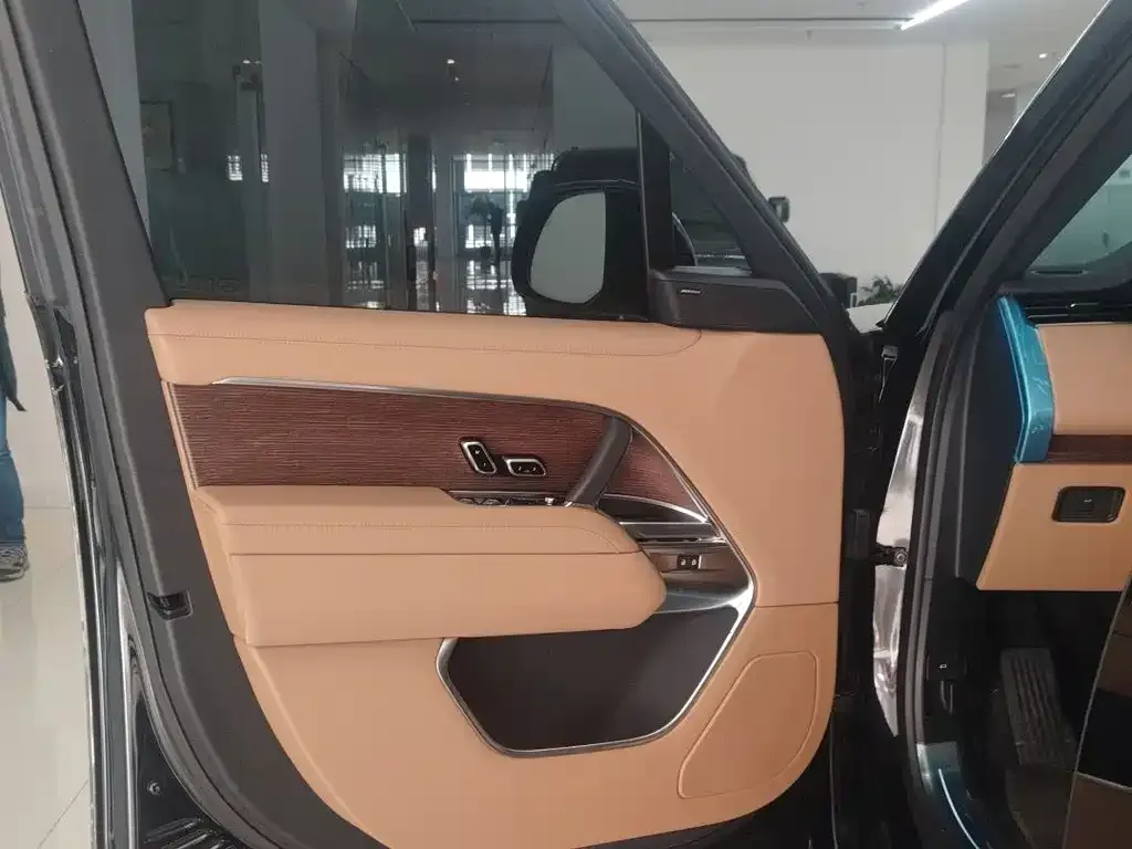 Land Rover Range Rover 2025 из CN, фото 8