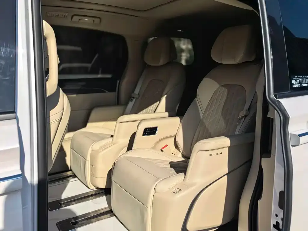 Buick GL8 2024 из CN, фото 5