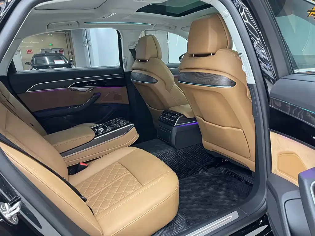 Audi A8 2022 из CN, фото 6