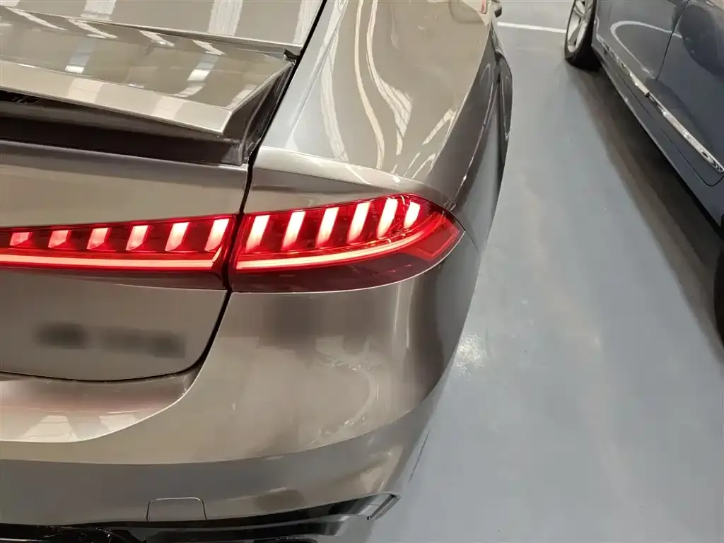 Audi A7 — фото 8