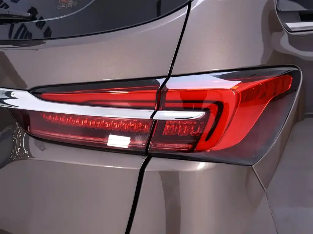 Buick GL8 2021 из CN, фото 9