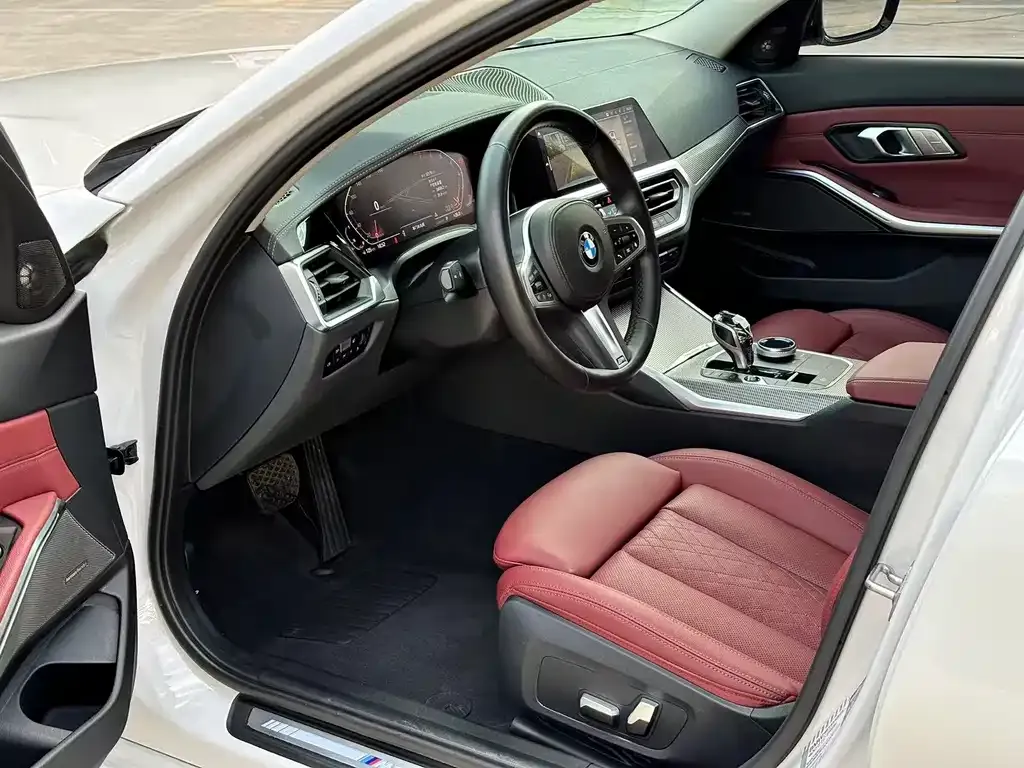 BMW 3 Series 2022 из CN, фото 6