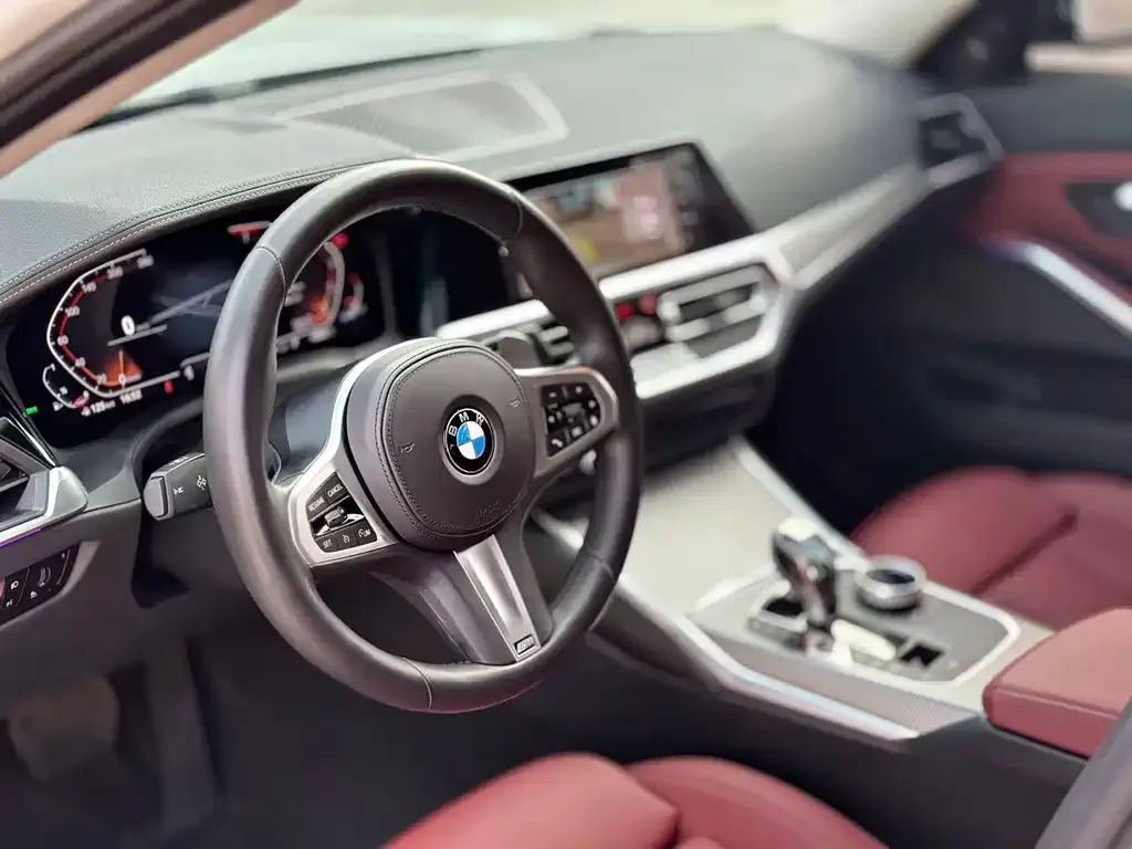 BMW 3 Series 2022 из CN, фото 9