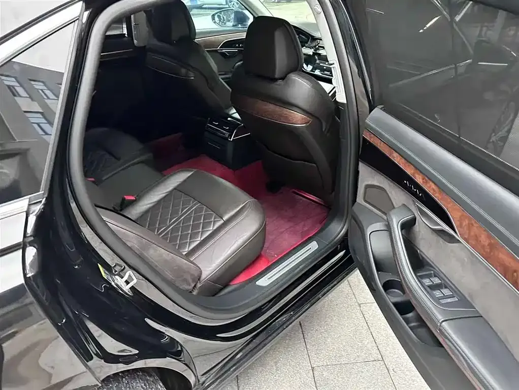 Audi A8 2021 из CN, фото 5