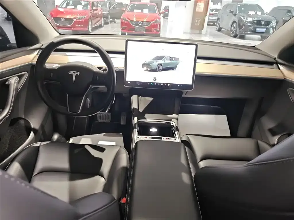 Tesla Model Y 2023 из CN, фото 10