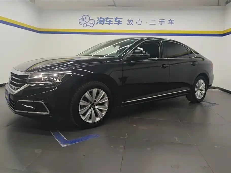 Volkswagen Passat — фото 1