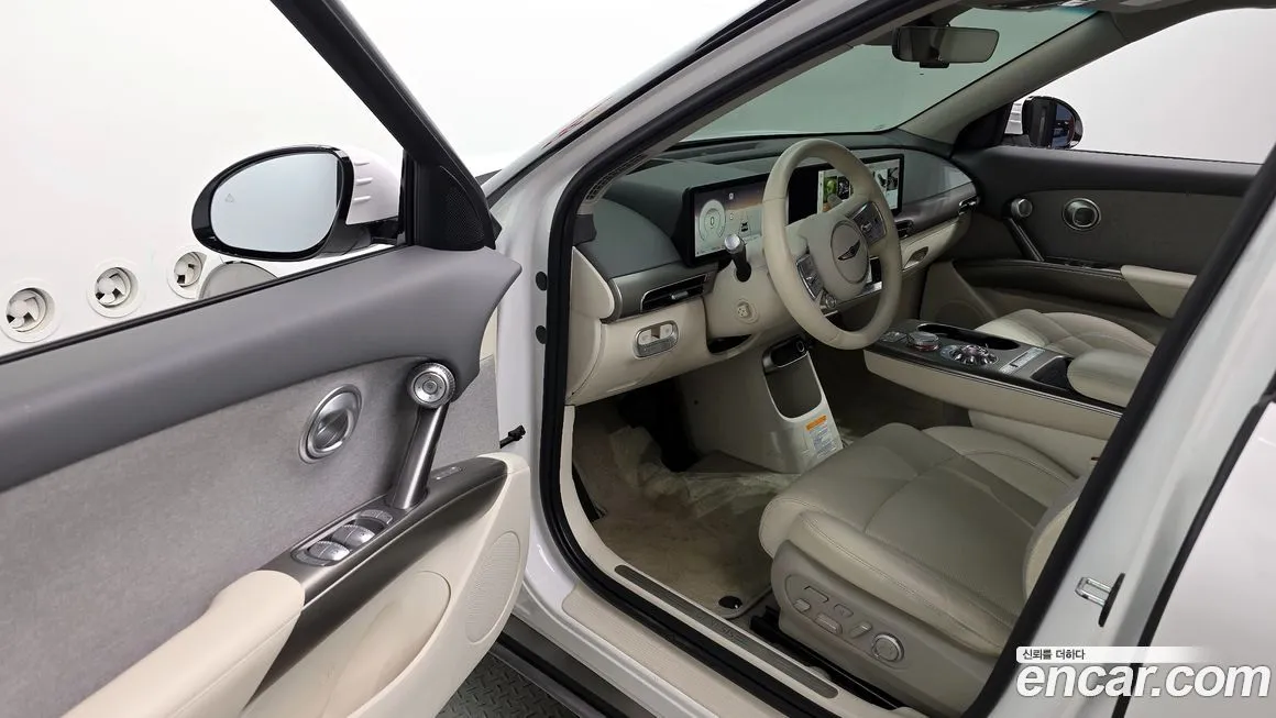 Genesis GV60 — фото 10