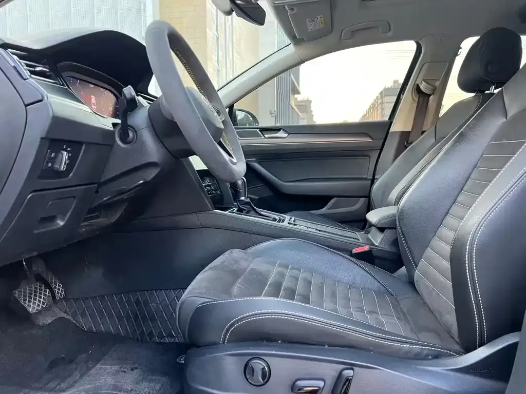 Volkswagen Magotan 2022 из CN, фото 4