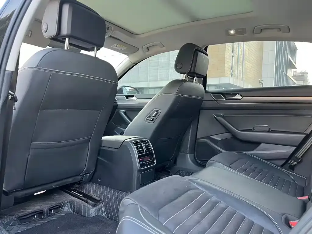 Volkswagen Magotan 2022 из CN, фото 5