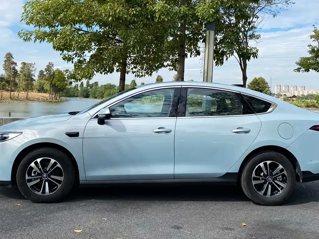 BYD Qin PLUS 2025 из CN, фото 6