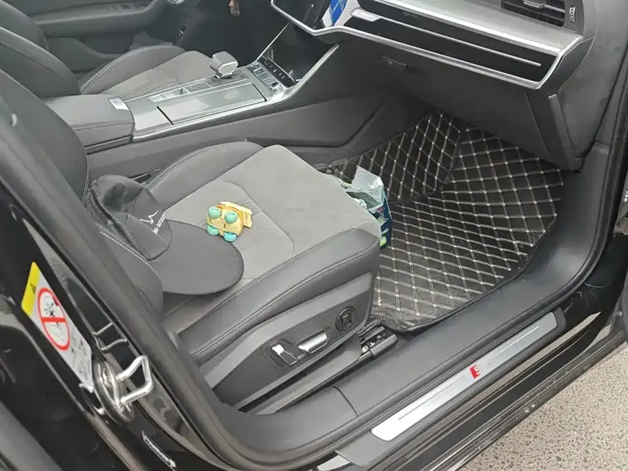 Audi A6L 2024 из CN, фото 8