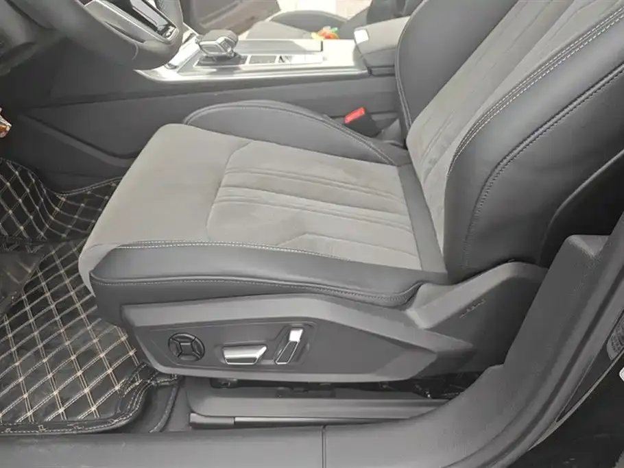 Audi A6L 2024 из CN, фото 9