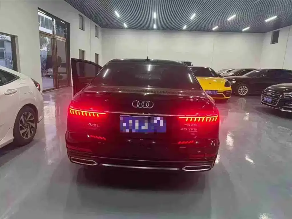 Audi A6L 2022 из CN, фото 9