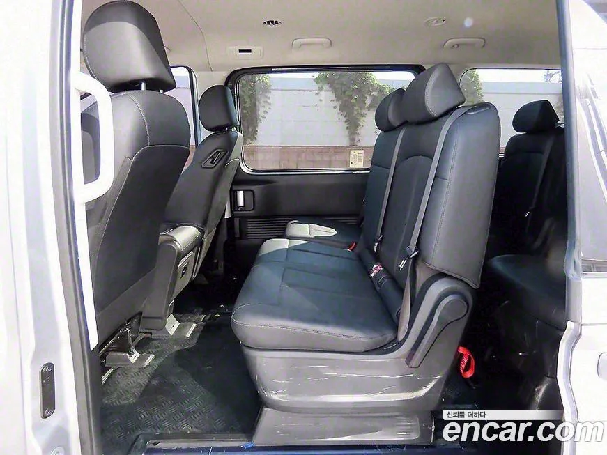 Hyundai Staria 2025 из KR, фото 6