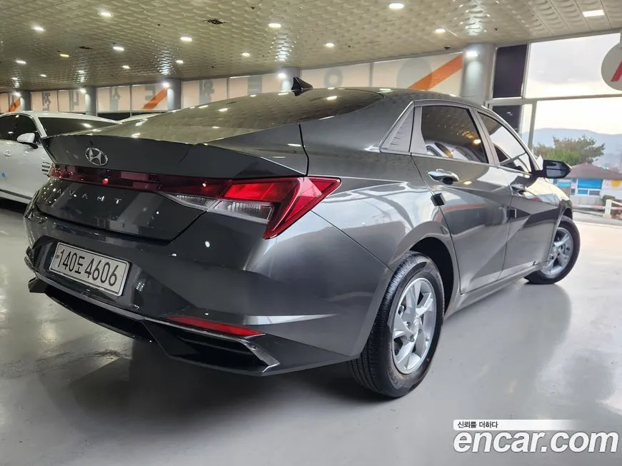 Hyundai AVANTE 2021 из KR, фото 2