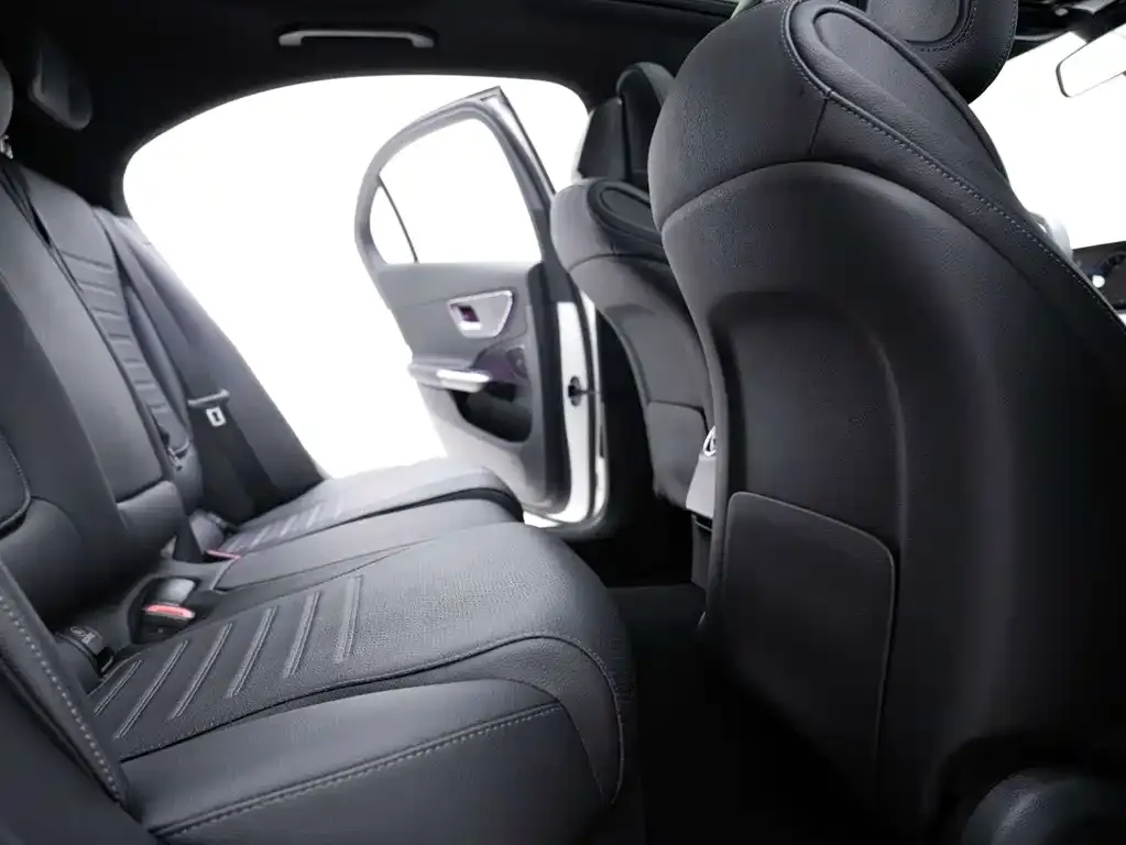 Mercedes-Benz C-Class 2023 из CN, фото 2