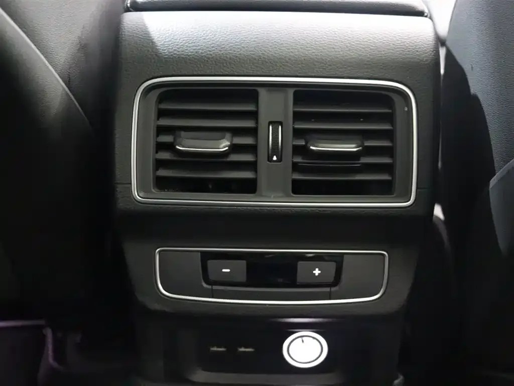 Audi Q5L 2022 из CN, фото 10