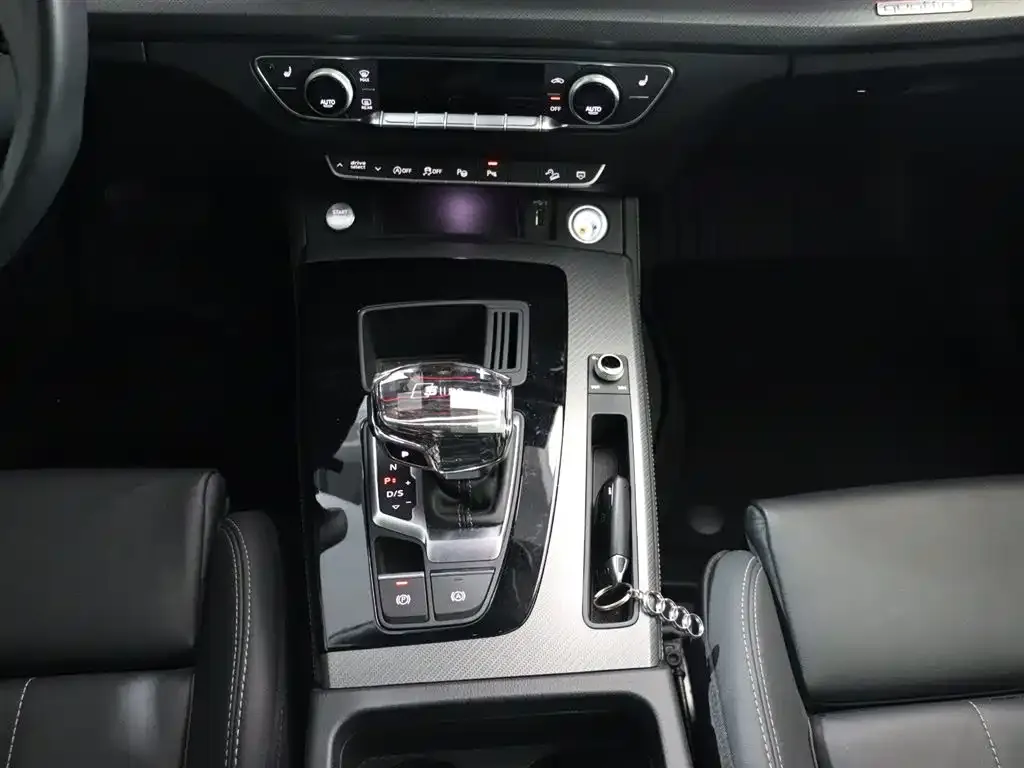 Audi Q5L 2022 из CN, фото 9