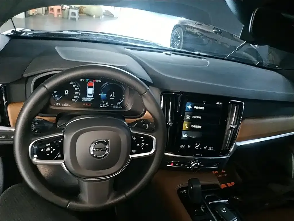 Volvo S90 PHEV 2021 из CN, фото 10
