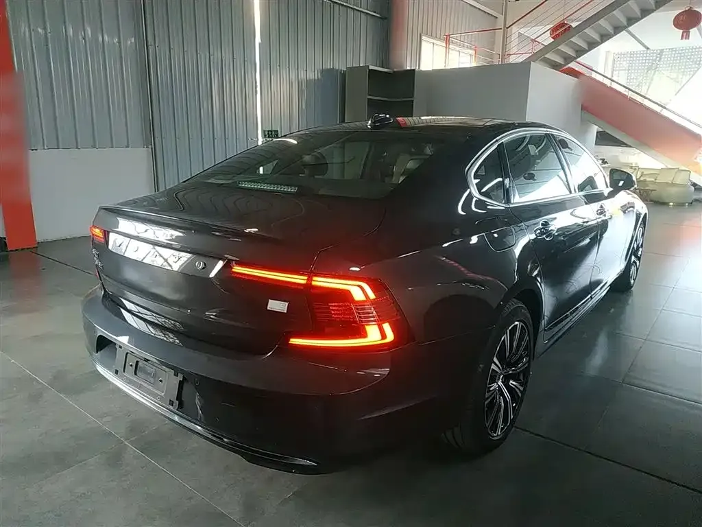 Volvo S90 PHEV 2021 из CN, фото 7