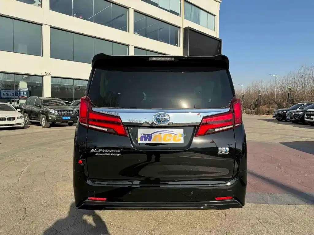 Toyota Alphard 2022 из CN, фото 9