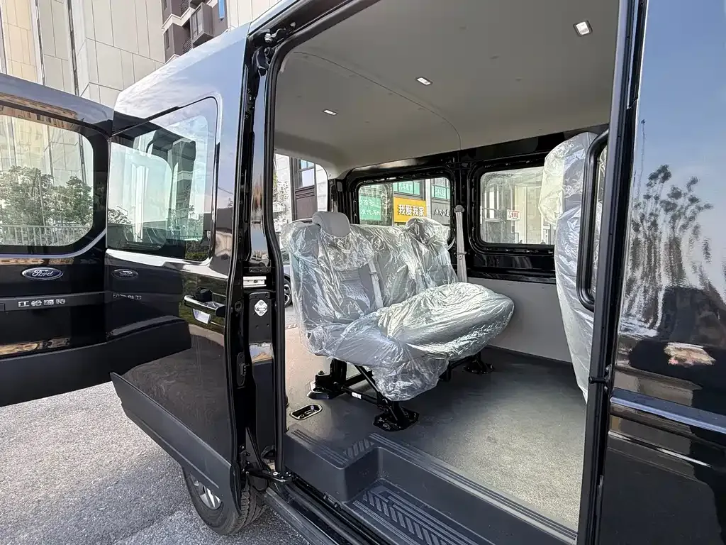 Ford Transit T8 2025 из CN, фото 6