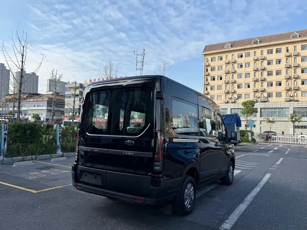 Ford Transit T8 2025 из CN, фото 8