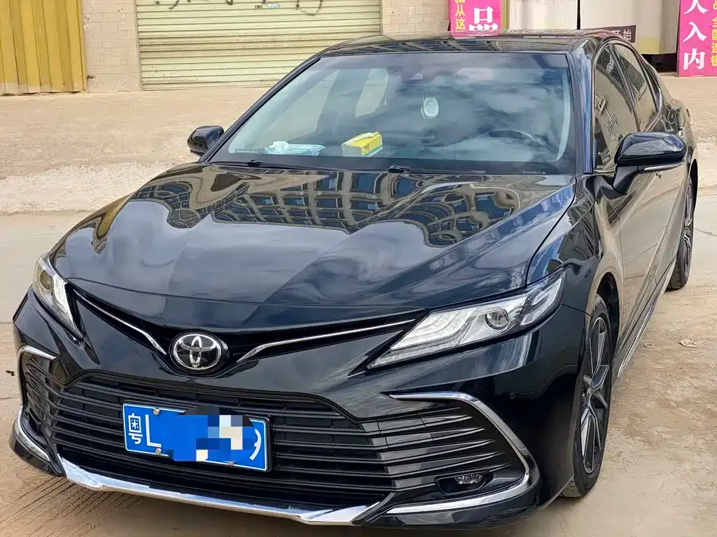 Toyota Camry 2023 из CN, фото 1