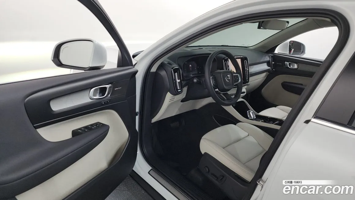 Volvo XC40 2025 из KR, фото 10