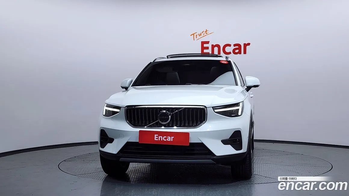 Volvo XC40 2025 из KR, фото 3