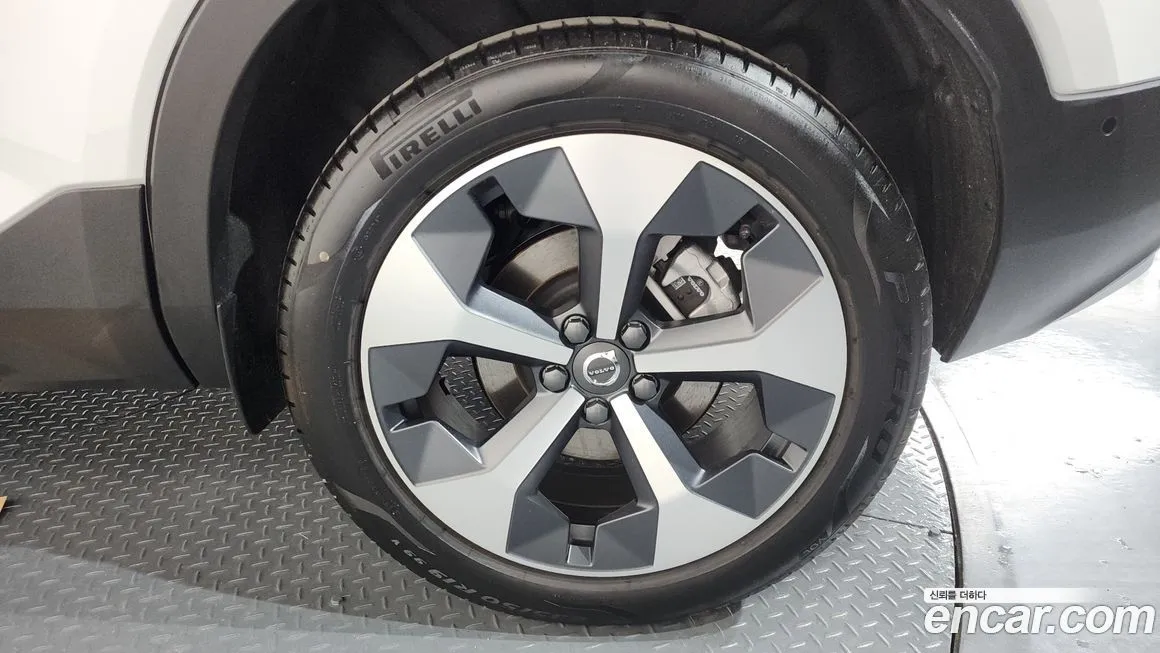 Volvo XC40 2025 из KR, фото 5
