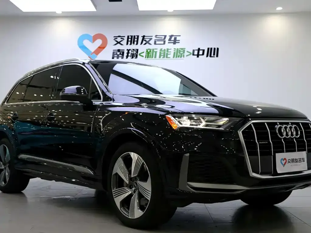 Audi Q7 2023 из CN, фото 2
