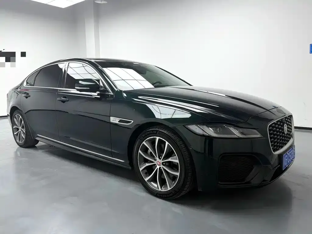 Jaguar XFL — фото 3