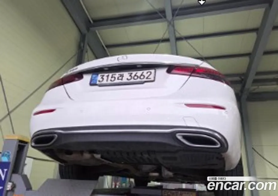 Mercedes-Benz E-Class 2022 из KR, фото 2
