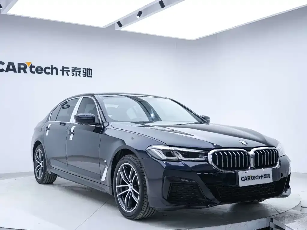 BMW 5 Series — фото 10