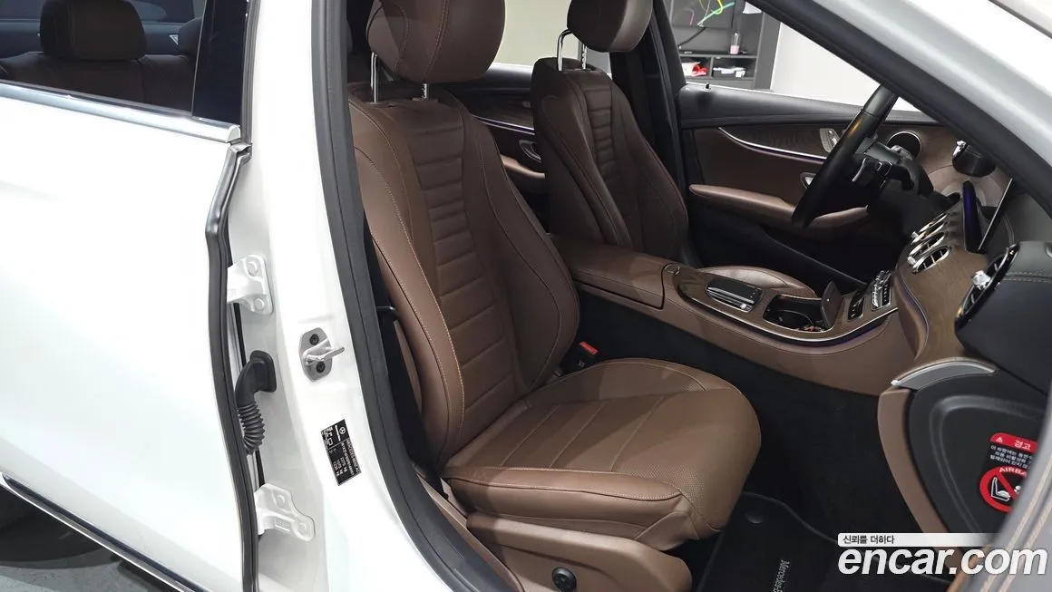 Mercedes-Benz E-Class 2023 из KR, фото 10