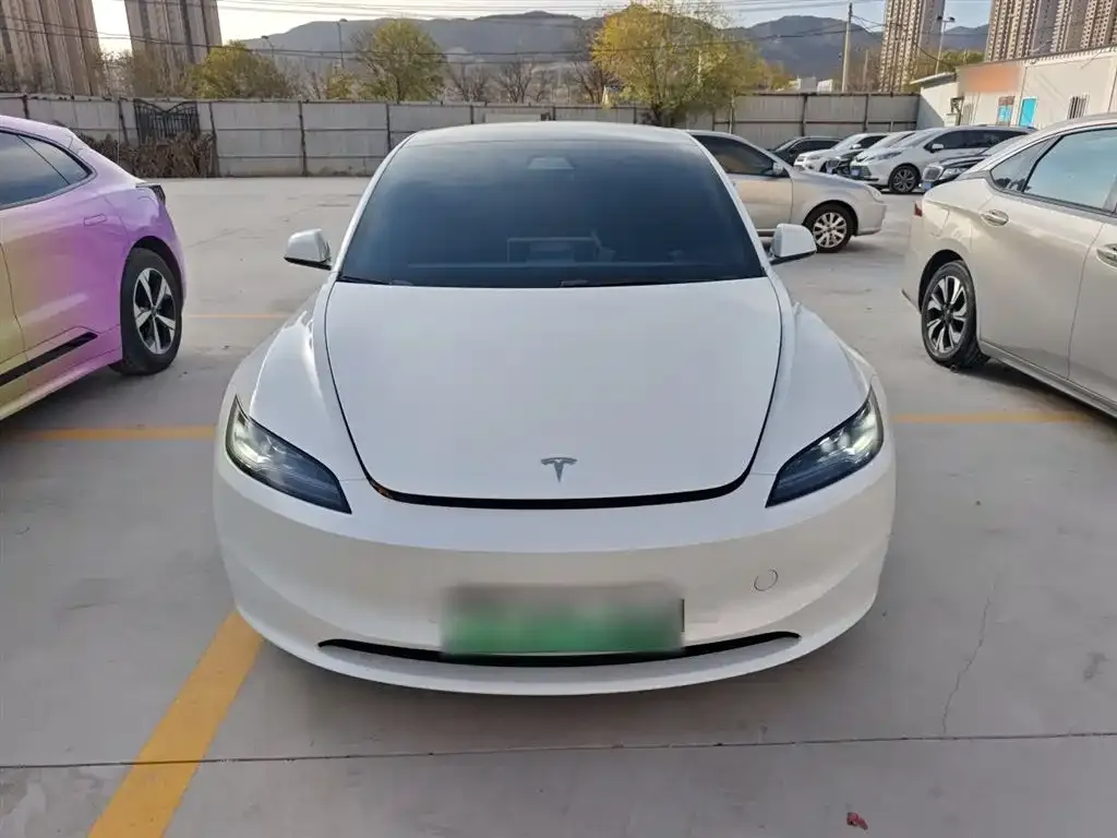 Tesla Model 3 2023 из CN, фото 3